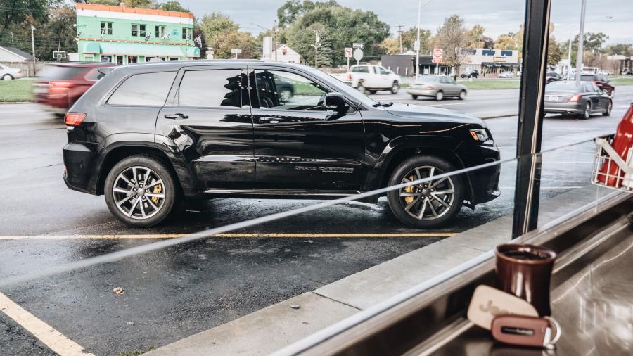  Jeep Grand Cherokee Trackhawk (WK2) 2017 года  (фото 74 из 76)